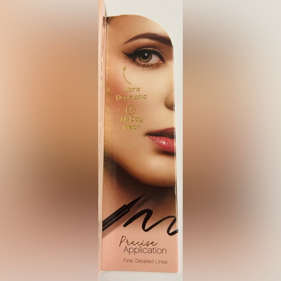 New 5 Ellen Tracy Liquid Eyeliner Pro Ultra Bold Color 0.18 FL OZ each Vegan - Picture 12 of 16